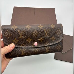 Louis Vuitton monogram Emilie Wallet with box